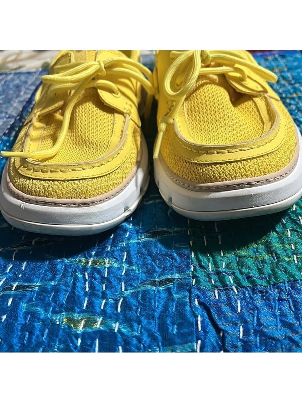 COLE HAAN ZEROGRAND yellow Regatta boat shoes. 9.5B. - Picture 8 of 9